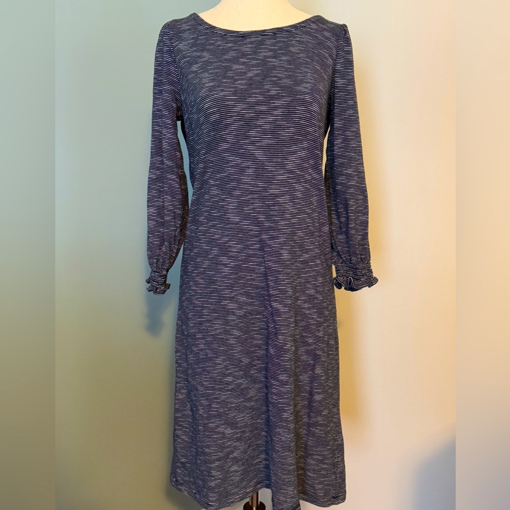 Women’s Talbots long sleeve dress. Gently used. Size small.